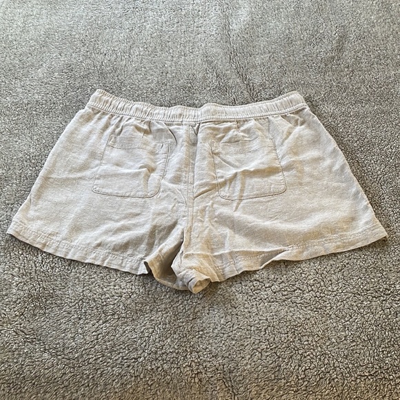 Gap 3.5" High Rise Pull-On Utility Shorts with Washwell, linen, XL NWT - Picture 3 of 4